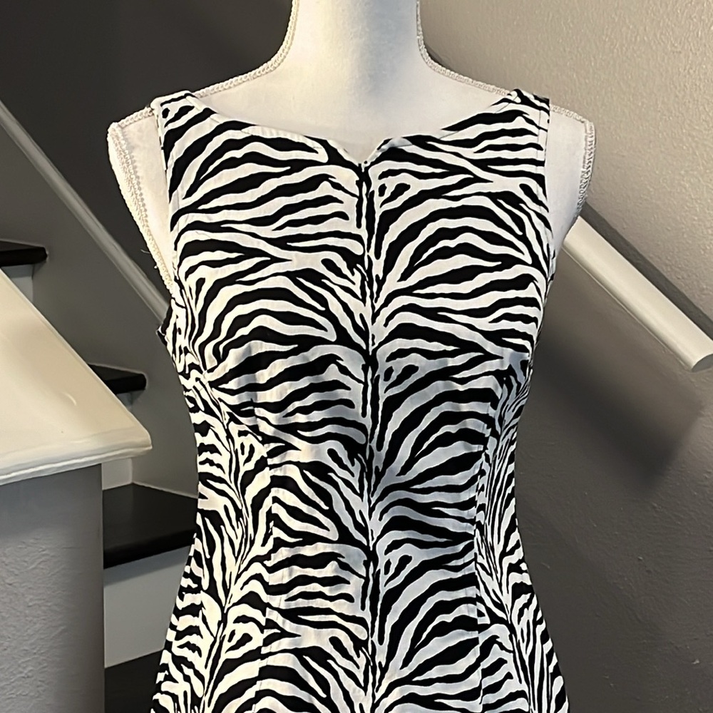 California Concepts Zebra print sleeveless dress. Sz 12 Great for Summer - Picture 11 of 16